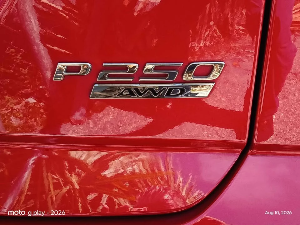 2018 Jaguar E-Pace - Image 16 of 19