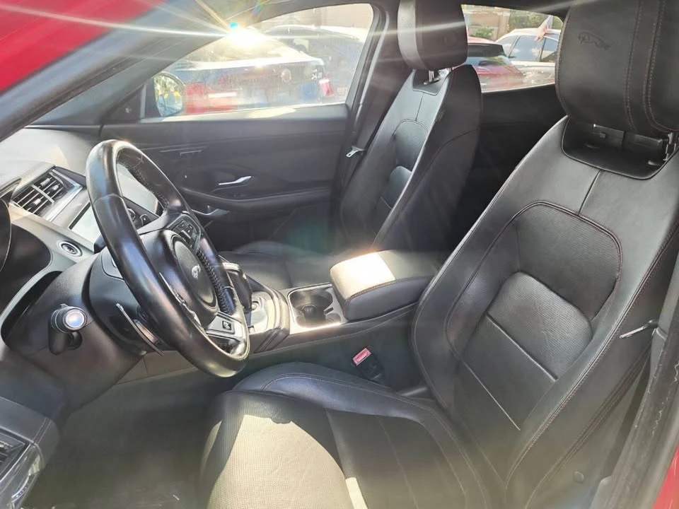 2018 Jaguar E-Pace - Image 17 of 20