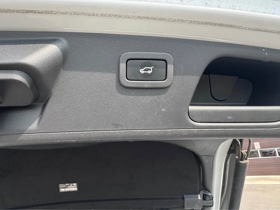2018 Jaguar E-Pace - Image 14 of 20