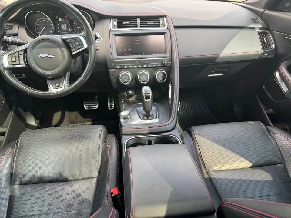 2018 Jaguar E-Pace - Image 15 of 20