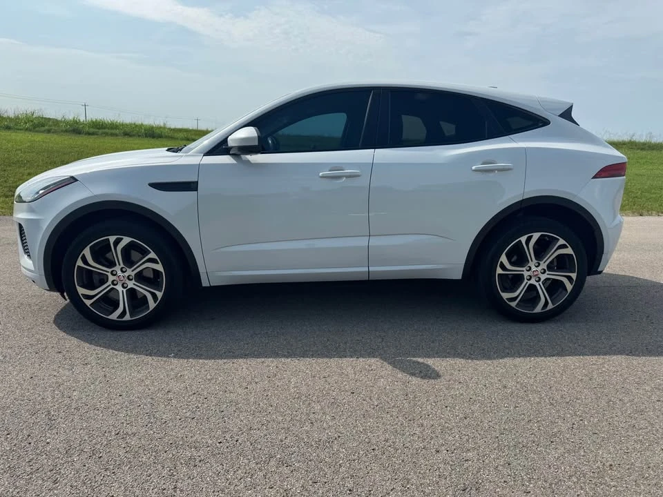 2018 Jaguar E-Pace - Image 8 of 20