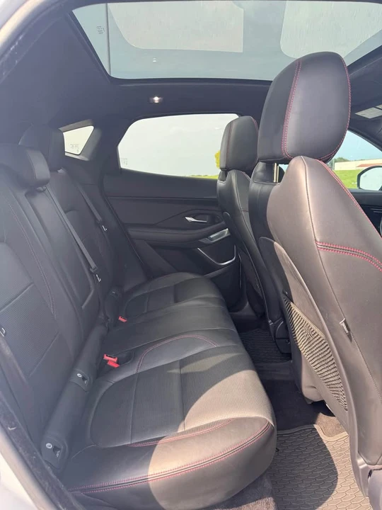 2018 Jaguar E-Pace - Image 11 of 20