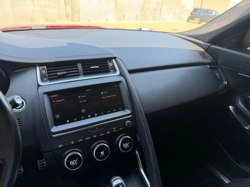 2018 Jaguar E-Pace - Image 13 of 20