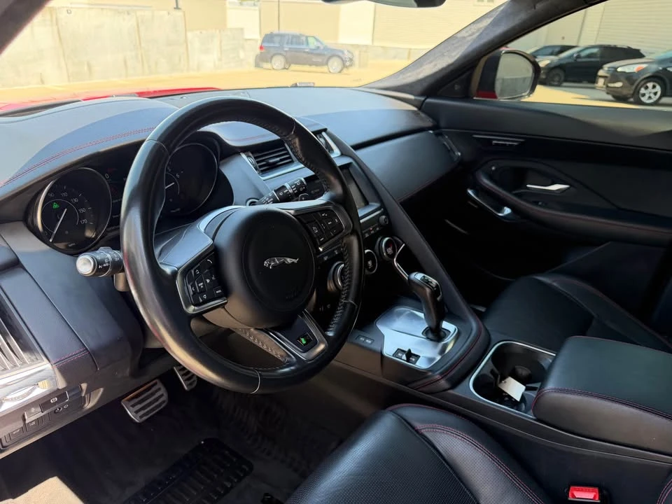 2018 Jaguar E-Pace - Image 10 of 20