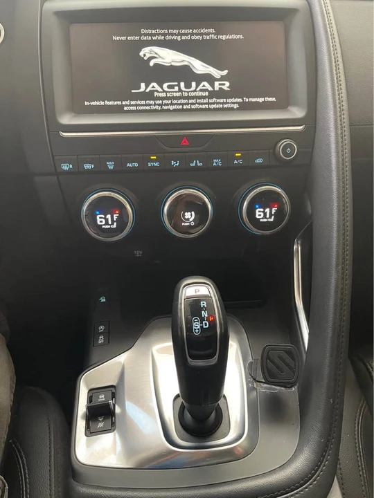2018 Jaguar E-Pace - Image 12 of 16