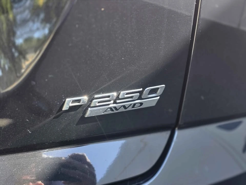 2018 Jaguar E-Pace - Image 12 of 20