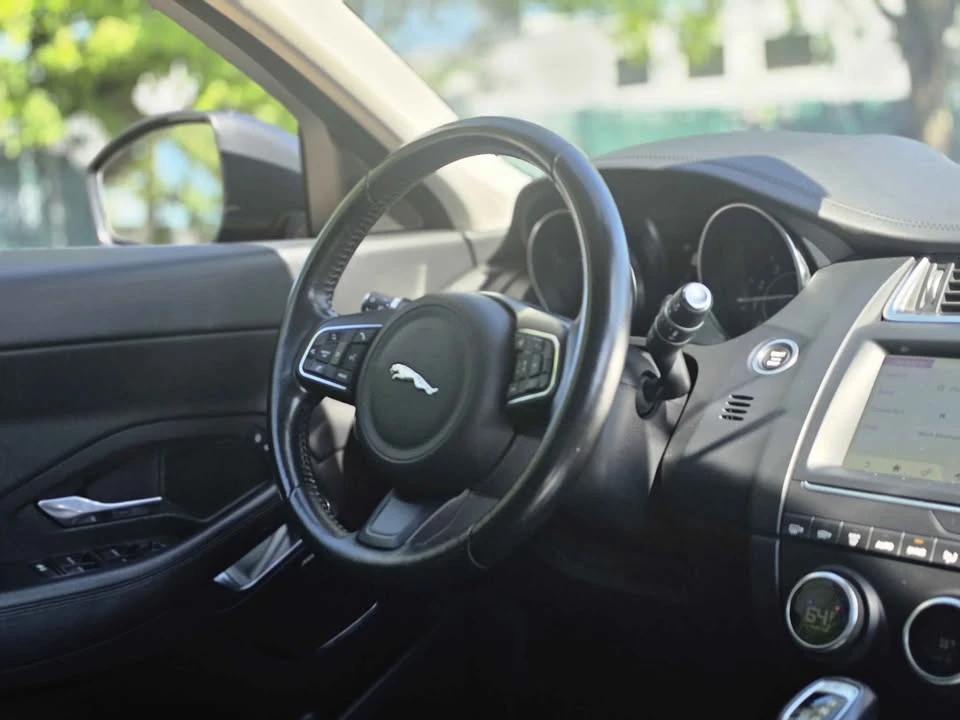 2018 Jaguar E-Pace - Image 14 of 20