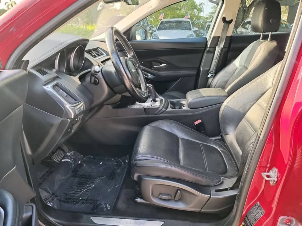 2018 Jaguar E-Pace - Image 19 of 20