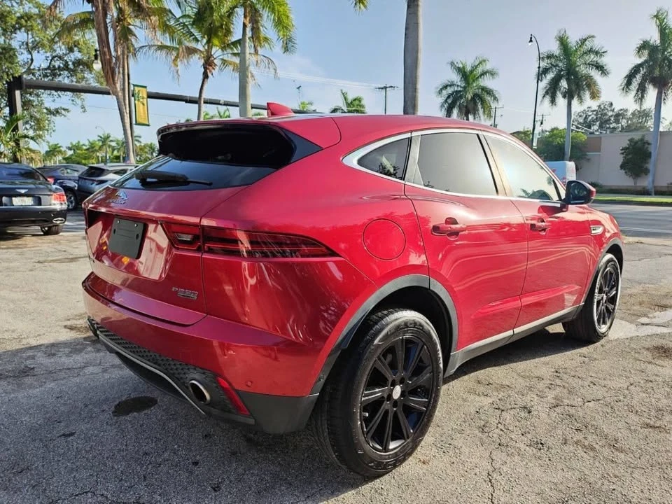 2018 Jaguar E-Pace - Image 5 of 20