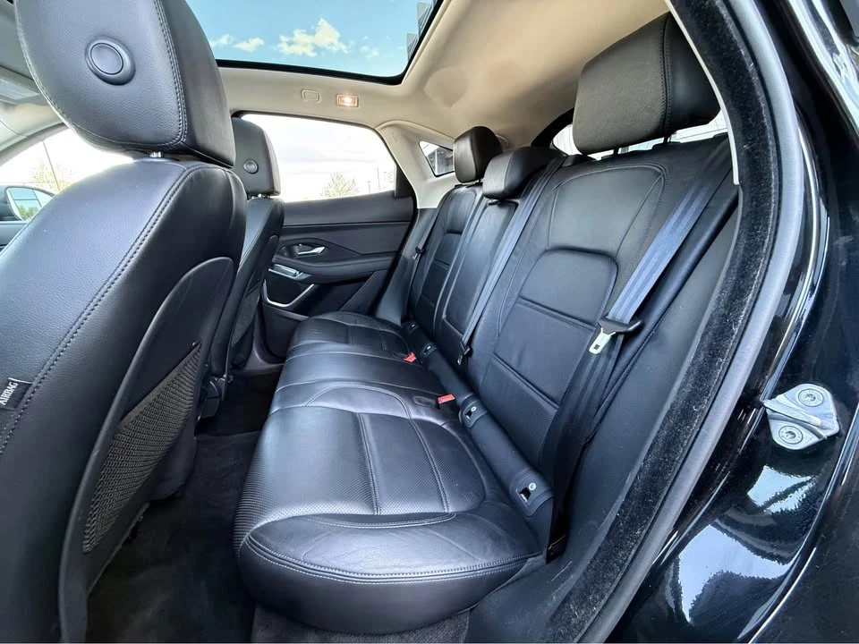 2018 Jaguar E-Pace - Image 17 of 20