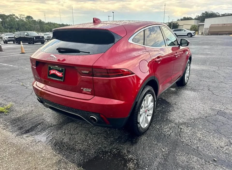 2018 Jaguar E-Pace - Image 4 of 8