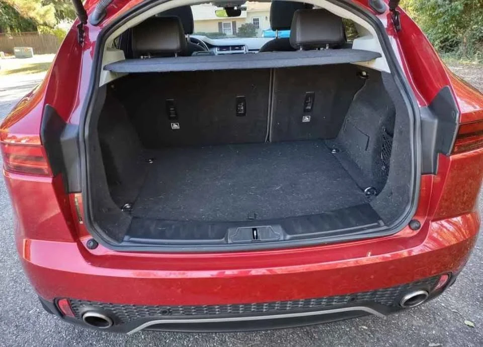 2018 Jaguar E-Pace - Image 8 of 11