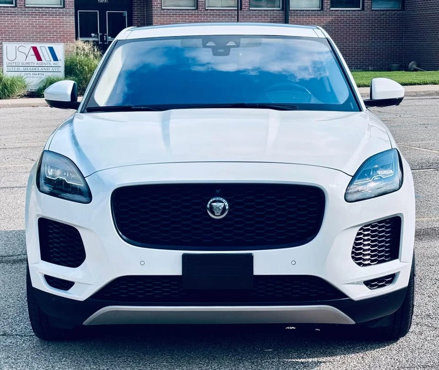 2018 Jaguar E-Pace - Image 9 of 20