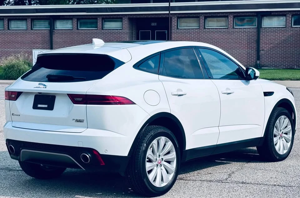 2018 Jaguar E-Pace - Image 8 of 20