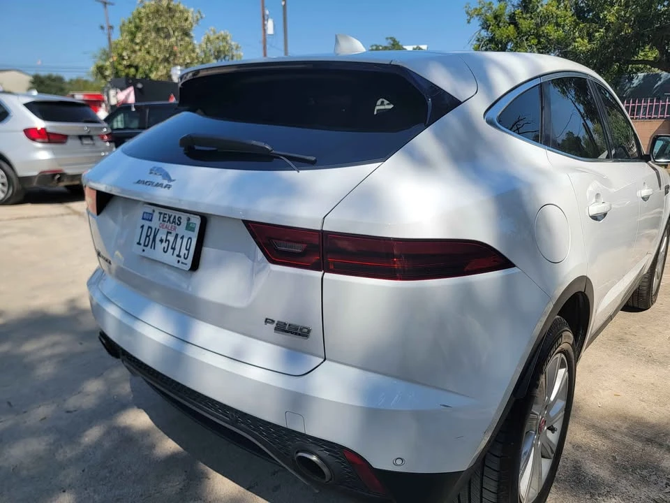 2018 Jaguar E-Pace - Image 5 of 19