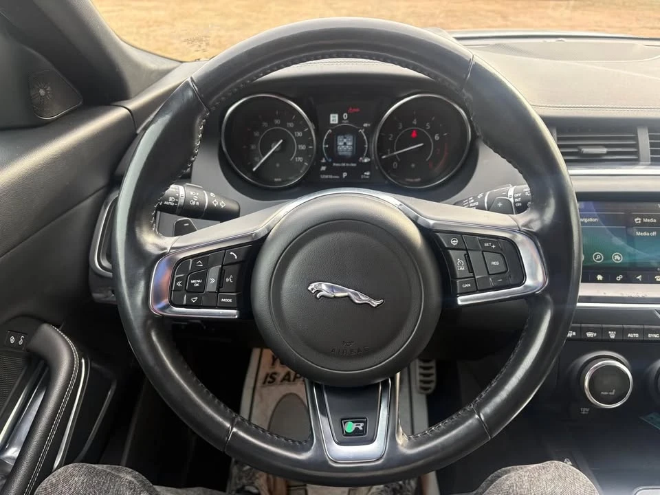 2018 Jaguar E-Pace - Image 12 of 14
