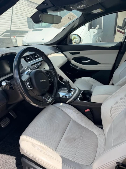 2018 Jaguar E-Pace - Image 4 of 6