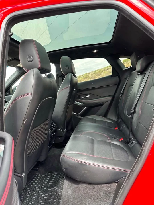 2018 Jaguar E-Pace - Image 13 of 14