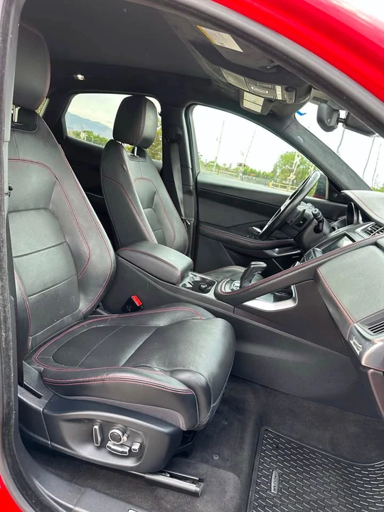 2018 Jaguar E-Pace - Image 11 of 13