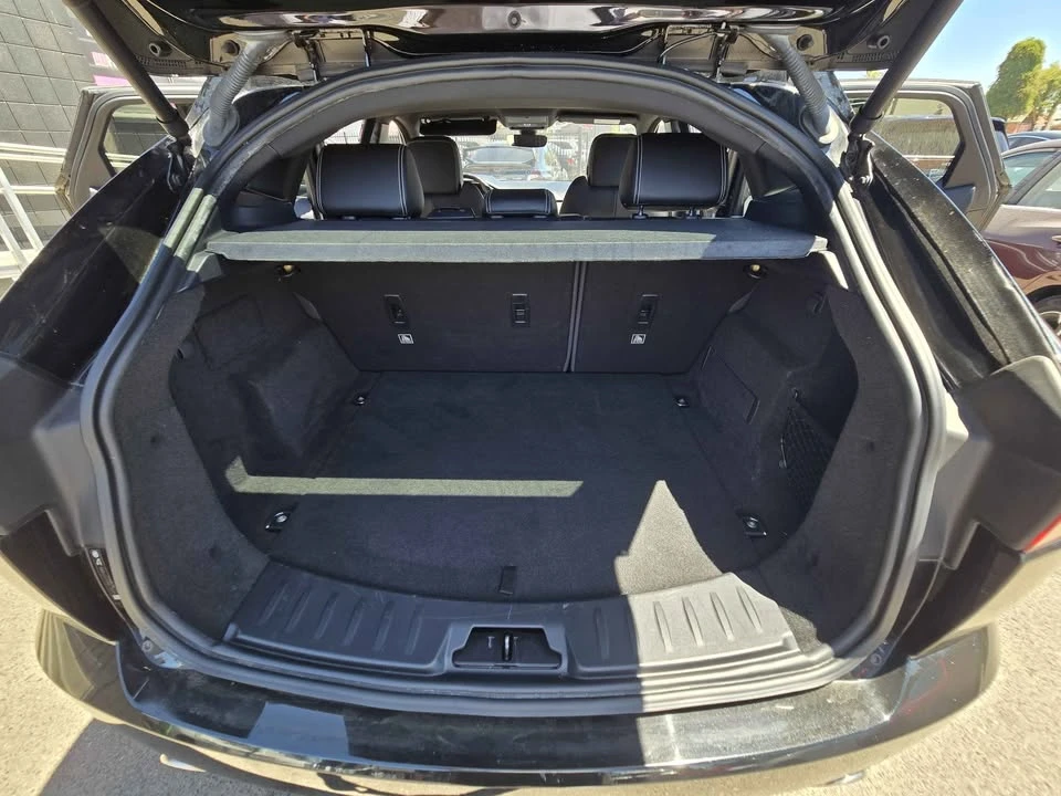 2018 Jaguar E-Pace - Image 13 of 19
