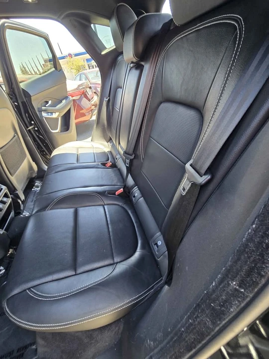 2018 Jaguar E-Pace - Image 12 of 19