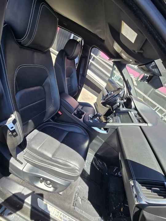 2018 Jaguar E-Pace - Image 15 of 19