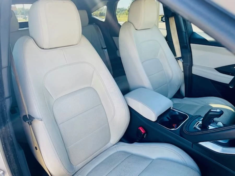 2018 Jaguar E-Pace - Image 12 of 14