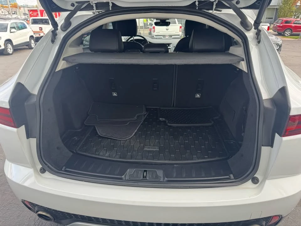 2018 Jaguar E-Pace - Image 17 of 20