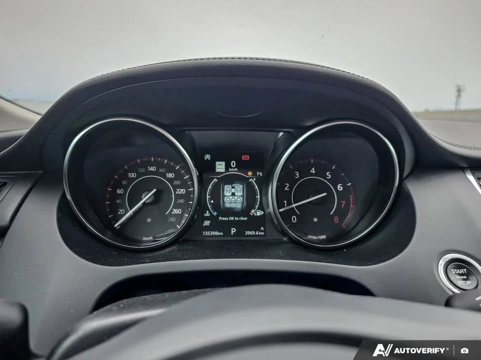 2018 Jaguar E-Pace - Image 10 of 13