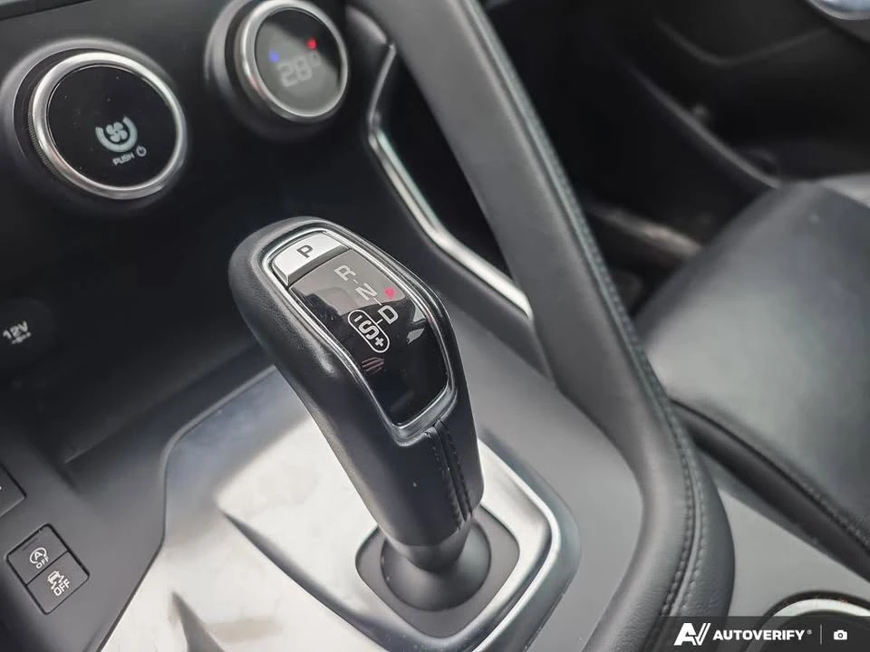 2018 Jaguar E-Pace - Image 12 of 13