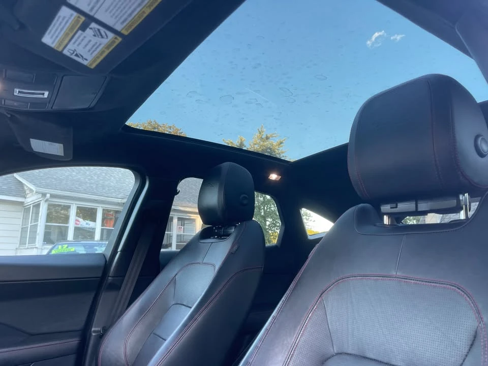 2018 Jaguar E-Pace - Image 16 of 20