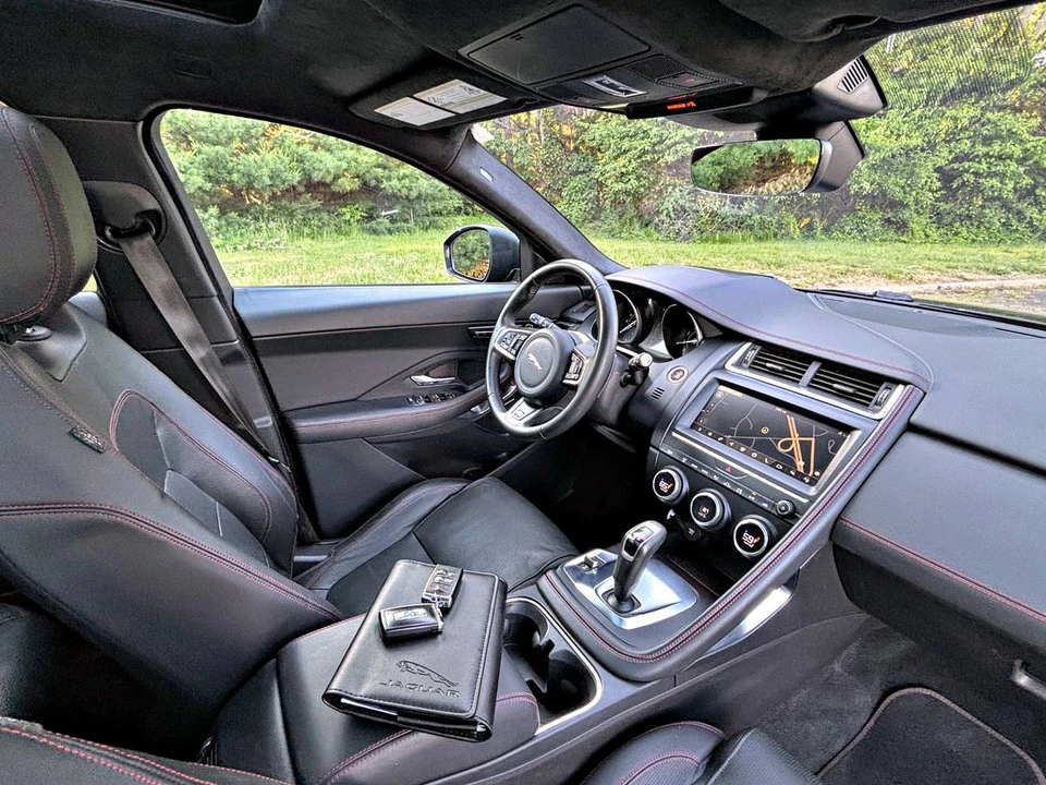 2018 Jaguar E-Pace - Image 15 of 21