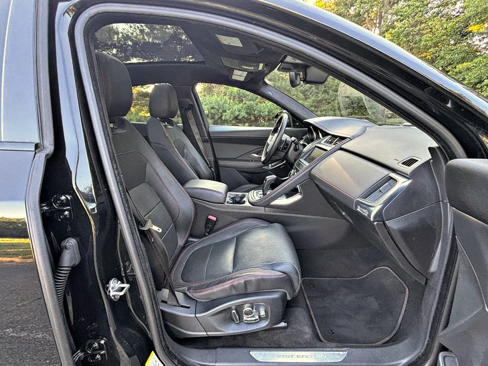 2018 Jaguar E-Pace - Image 17 of 21