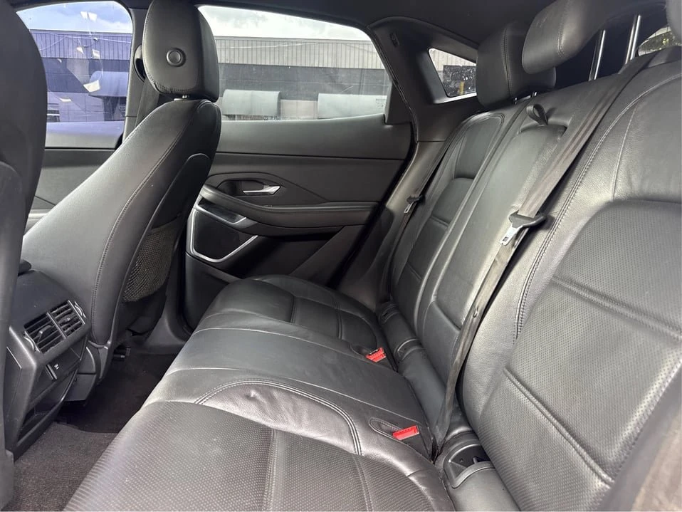 2018 Jaguar E-Pace - Image 10 of 17