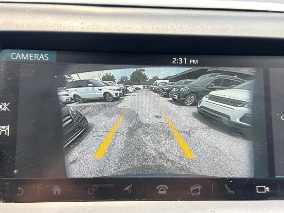 2018 Jaguar E-Pace - Image 16 of 17