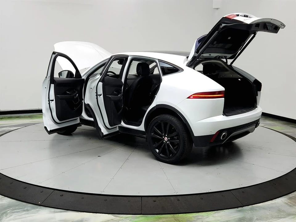 2018 Jaguar E-Pace - Image 12 of 21