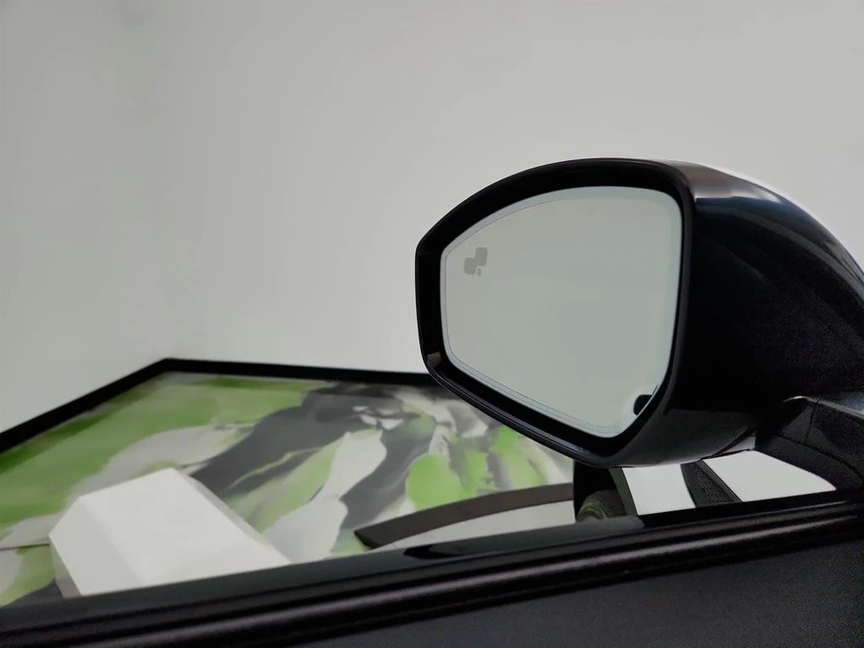 2018 Jaguar E-Pace - Image 16 of 21