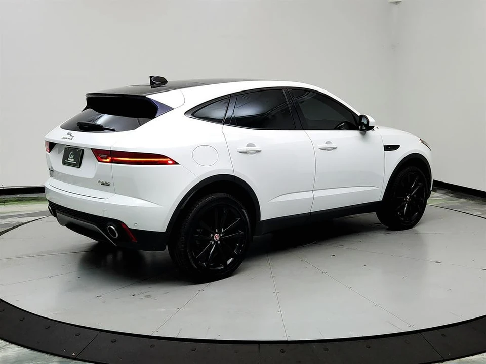 2018 Jaguar E-Pace - Image 5 of 21