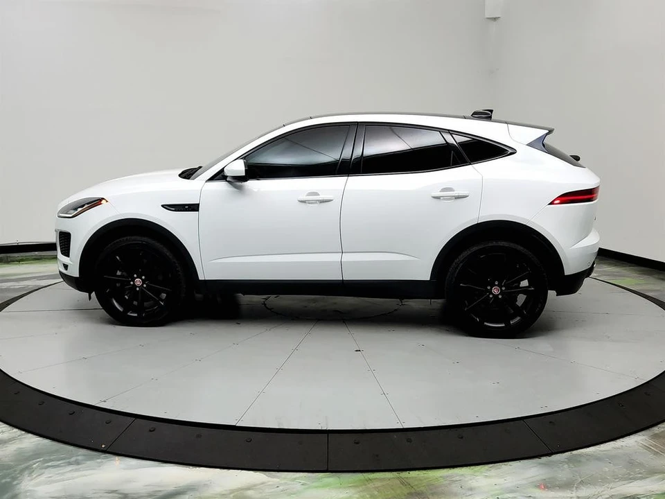 2018 Jaguar E-Pace - Image 8 of 21