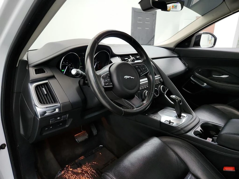 2018 Jaguar E-Pace - Image 13 of 21