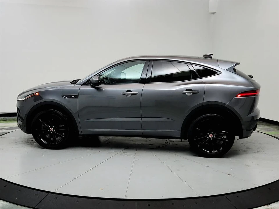 2018 Jaguar E-Pace - Image 8 of 12