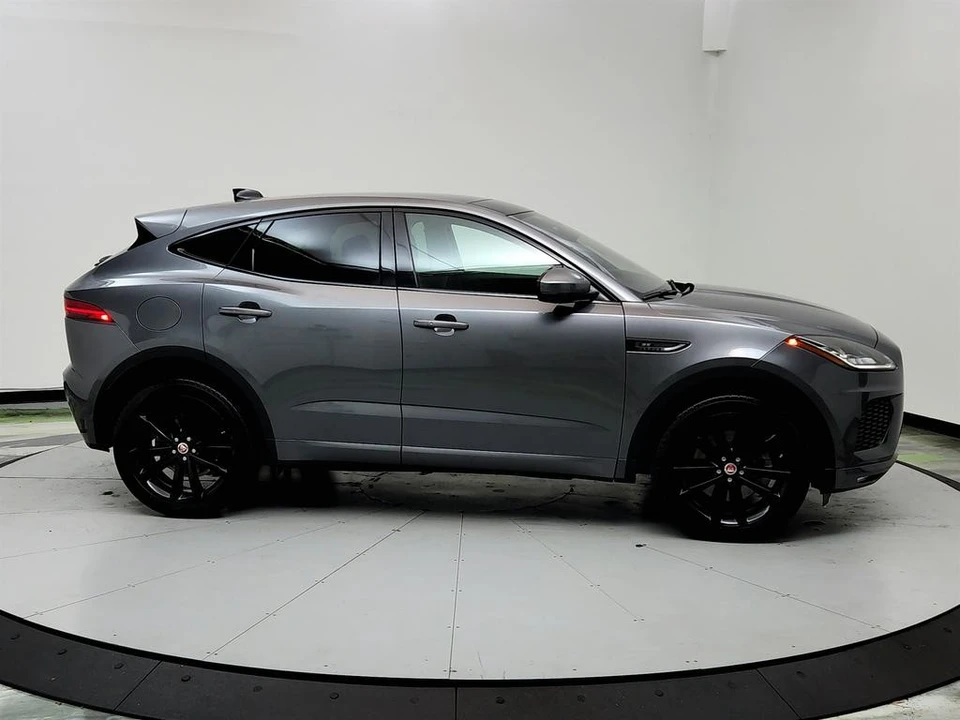 2018 Jaguar E-Pace - Image 4 of 12