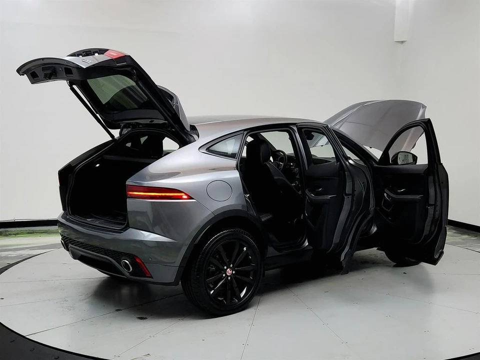 2018 Jaguar E-Pace - Image 11 of 12