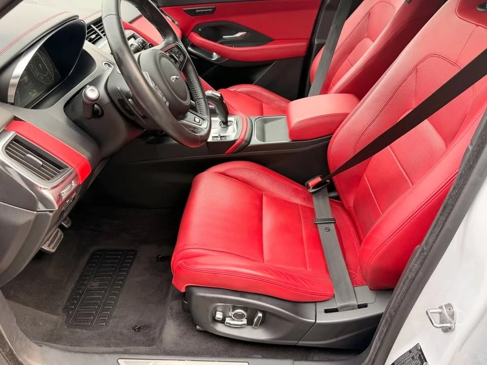 2018 Jaguar E-Pace - Image 19 of 20