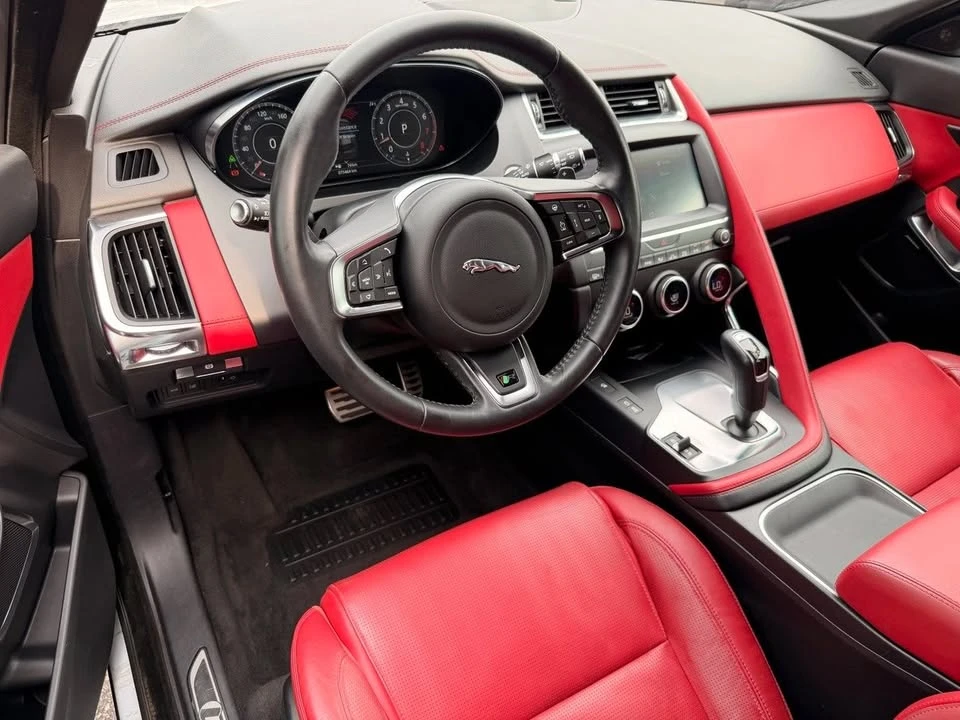 2018 Jaguar E-Pace - Image 18 of 20
