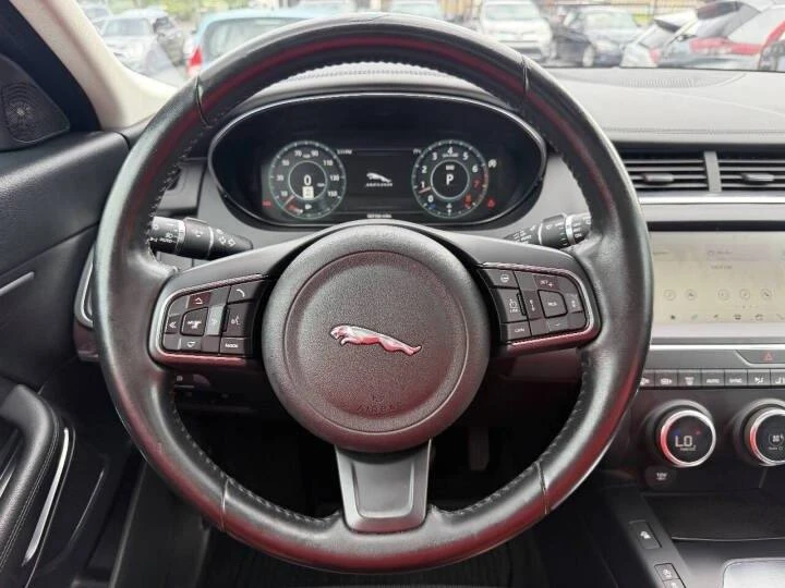 2018 Jaguar E-Pace - Image 13 of 19