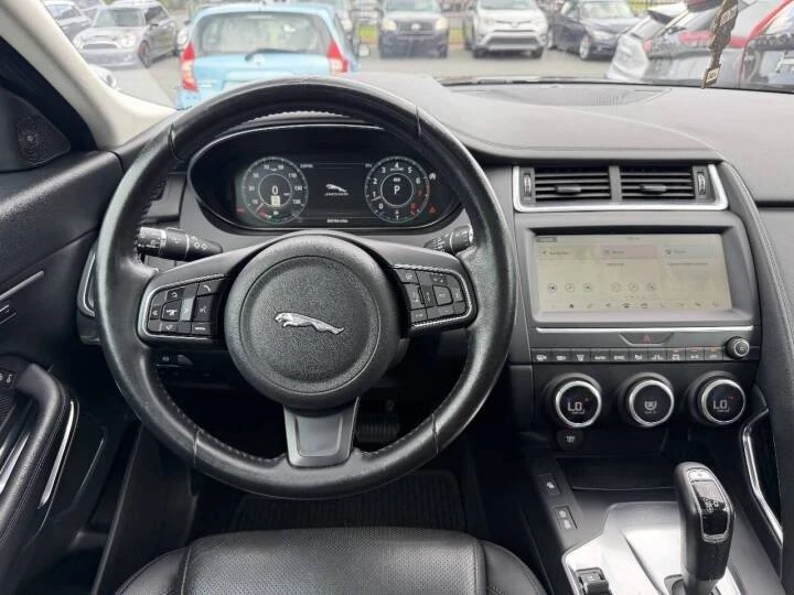 2018 Jaguar E-Pace - Image 12 of 19