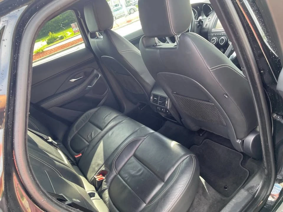2018 Jaguar E-Pace - Image 11 of 15