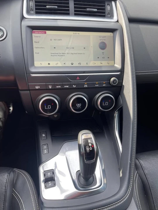 2018 Jaguar E-Pace - Image 13 of 15