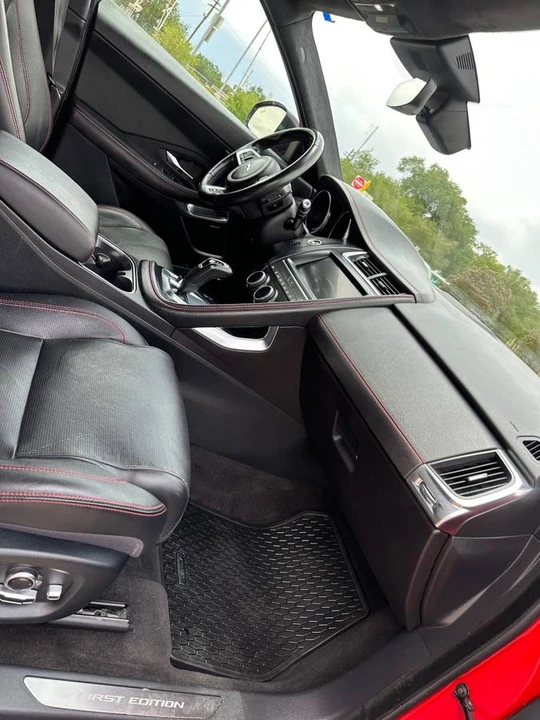 2018 Jaguar E-Pace - Image 15 of 15